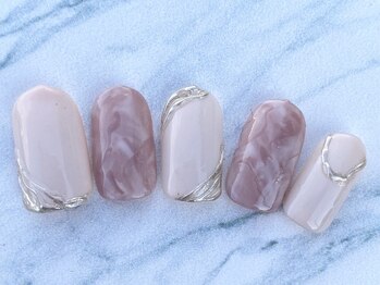 リラ(RIRA)/トレンドネイル8300円コース