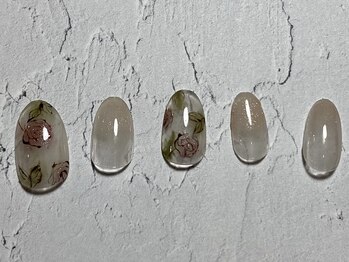 フレイムス アイラッシュ アンド ネイル(FRAMES)/手描きフラワーネイル♪