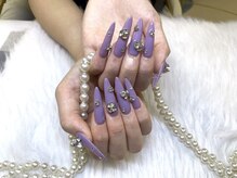 クイーンネイル 新宿(Queen nail)/長さ出しデザイン　パーツ付放題