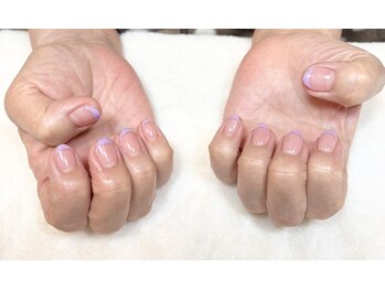 モグノルネイル(mogu.noru.nail)/フレンチ×先端ラメライン