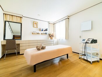 サロンクリアトウキョウ 目黒(salon clear TOKYO)/完全個室で落ち着きのある空間