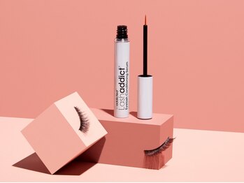 ティンク港南台 アイラッシュアンドネイル (Tink eyelash&nail)の写真/ＳＮＳでも話題☆自然に長く濃いまつ毛になれるまつ毛美容液【ラッシュアディクト】正規販売店＊