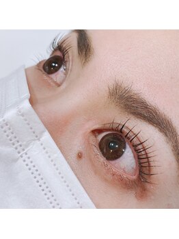 ナチュラルビビ 梅田大阪駅前第2ビル店(Natural ViVi)/【eye design】