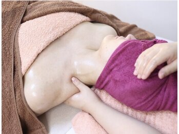 サンメリア(Sunmeria)/デコルテ&ヘッドマッサージまで