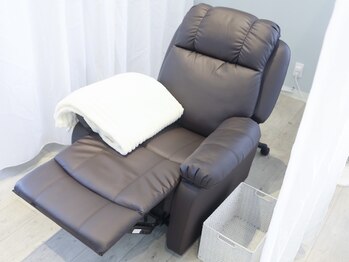 ロピ 江坂(LOPI)/ふわふわリクライニングベット♪