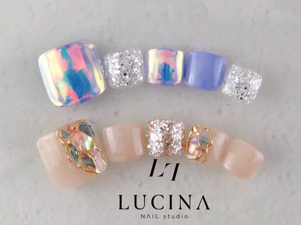 2025年-2026年冬トレンド】オーロラミラー フットのネイルデザイン集