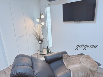 ゴージャス ネイル アンド スクール(Gorgeous)/サロン内