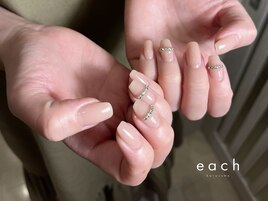 スキンカラー×チェーンビジュー