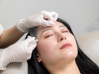 アイブロウサロン EYE like me [眉毛専門店]横浜店2nd 【12月3日OPEN予定】/眉毛WAX手順2-3:黄金比似合わせ