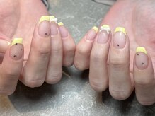 リッシュ(RICHE)/春フレンチネイル