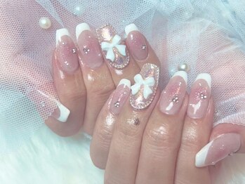 ルアナ(LUANA)/チークフレンチネイル