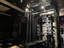 ビジュ(BE-JYU)/トレーニングマシーン