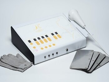 ヴェルナ(VELUNA)の写真/【骨格から整える衝撃のバストケア専門店】最新機×筋膜アプローチで、オーダーメイドな施術をご提供。