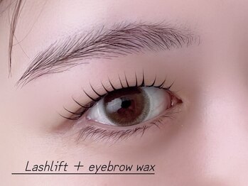 アンフルール ミー(Un Fleur mee)/まつ毛パーマ＋眉毛wax