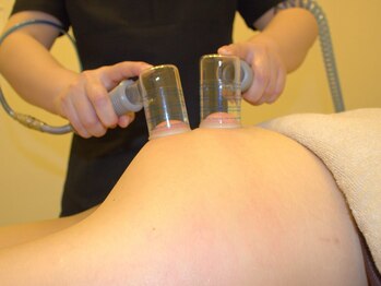 キャトルポワン フェイシャルアンドバストケア 恵比寿(Quatre Point)/下半身スッキリ♪