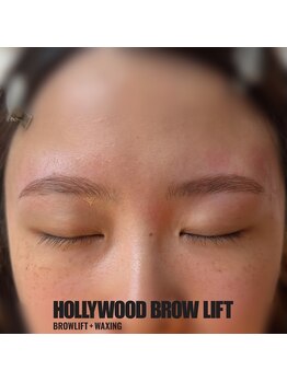 アイラ(ayla)/ハリウッドブロウリフト