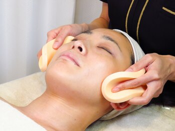 アンドピエル(AndPiel)の写真/＜大人女性の本格肌質改善＞どこからみられても自信が持てる肌へ◎エイジングケア/毛穴/ハーブピーリング