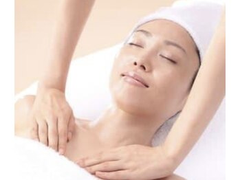 にじいろ美容整体/むくみ、フェイスラインすっきり