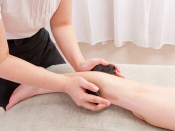 サロン はな(Salon)の写真/【深い癒し×疲労改善】極上の癒しの虜に…☆アロマリンパマッサージ＆ホットストーンで日々の疲れを解消◎