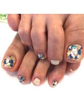 トータルサロン 白べぇーっ プラス/フットネイル