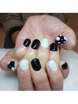 ウェリネイルサロン(WelinailSalon)/2本コース4580円　初回オフ無料