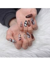 アミネイル(Ami Nail)/ワンホンガーリーネイル