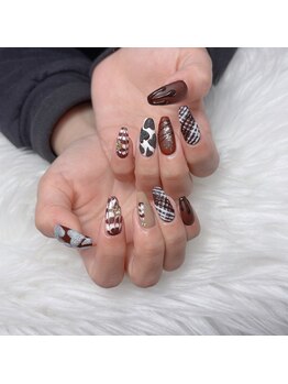 アミネイル(Ami Nail)/ワンホンガーリーネイル