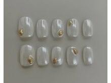 ハンドワークネイル(handworknail)/純白ドレスに映えるネイル