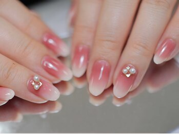 マオジェル　花びらネイル