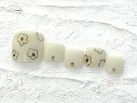 色鉛筆フラワーネイル￥9000