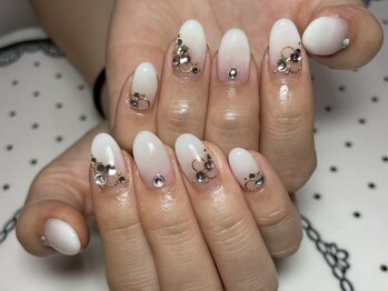 レアネイル(Lea nail)の写真/忙しい毎日でも、美しさが長く続くネイルをご提供◎思い通りの指先が叶う★持ち込みデザインOK♪