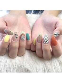 モモ(Momo)/モロッカンネイル