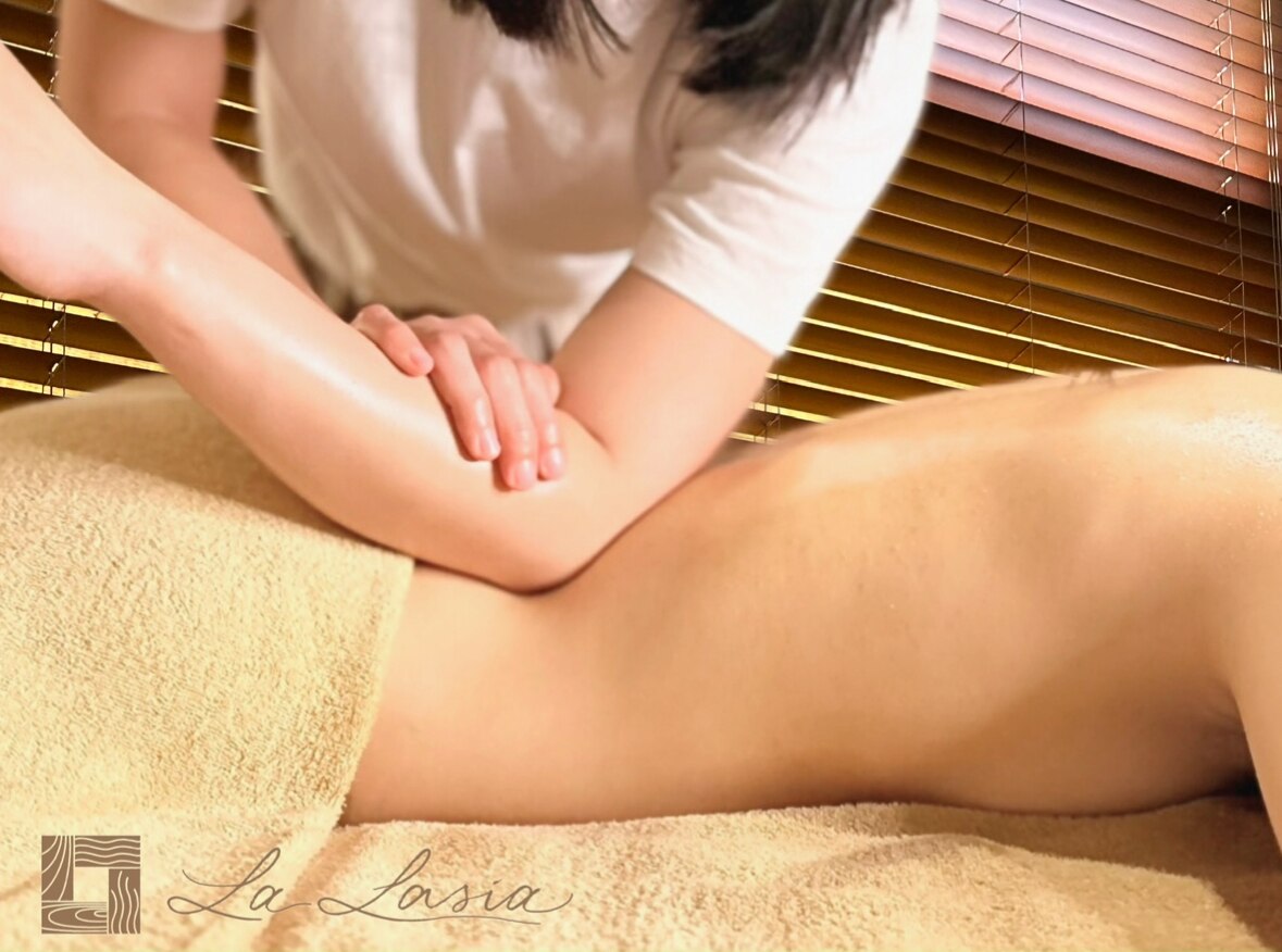【人気No.1】全身オイルマッサージ90分　　　（ヘッド付） \14,850→