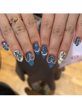 リンドネイル バイ モカ アンド ララ(Lind nail by moca and LaLa)/埋めつくしネイル