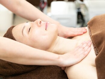 リシア(RECIA)/肩こり/首コリ/リンパ流し