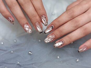 ハロ(Halo)の写真/大人上品なシンプルネイルから最先端トレンドまで♪浮きにくく持ちの良い仕上がりで自爪にも優しい☆