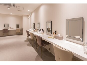 クララジャパン(CLALA JAPAN)/メイクルーム1