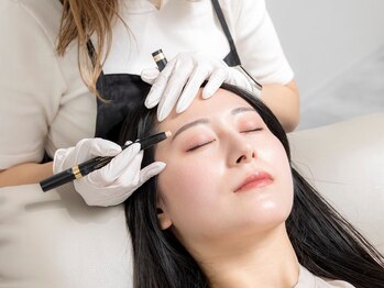 アイブロウサロン EYE like me [眉毛専門店]横浜店2nd 【12月3日OPEN予定】/眉毛WAX手順3:似合わせデザイン