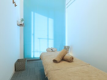 ハリサロンドオフ 南森町店(hari salon de off)/落ち着いたプライベート空間　1