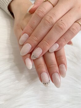 エリエッダ(Eriedda)/ホワイト×ストーンフレンチ