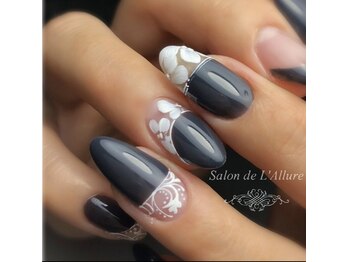 サロンドラリュール(Salon de L'Allure)/ブラックホイルネイル