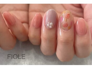 フィオル(FIOLE)/チューリップネイル♪