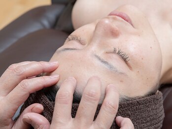 パールフェイスエステ ルペルル(PEARL FACE ESTHE la perle)/目元集中ケア