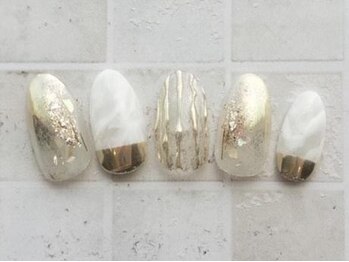 トロピカル(TROPICAL)の写真/お子様同伴OK！駐車場完備で通いやすさ◎豊富なカラーと高技術で、理想の持ち込みデザインを再現♪