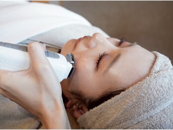 クリニカルボーテ 心斎橋院(CLINICAL BEAUTE)の写真/絶対小顔!脂肪燃焼+造形4層施術◇口横ポニョ/ほうれい線/顎下導入×最新サーマクールでエイジングケア特化