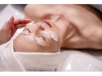 ミピマム 横浜駅前店/4.たっぷりと美容クリーム塗布