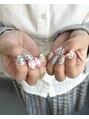 ウル(ULL) 大人かわいいを詰め込んだ指先!何歳になっってもガーリーで!