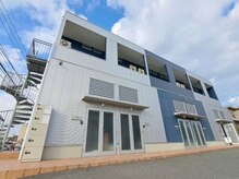 こちらの建物1階です♪