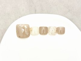 グレージュフット