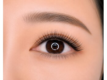 ミヤビ 勝どき(MIYABI)の写真/濃密なボリューム感で目元の印象をアップ。華やかで存在感のある理想のまつげに